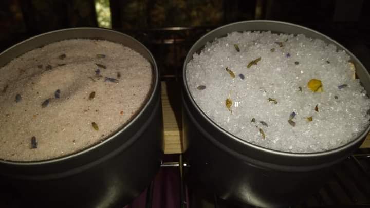 Beautiful Rose Bouquet Bath Salt - Image 2